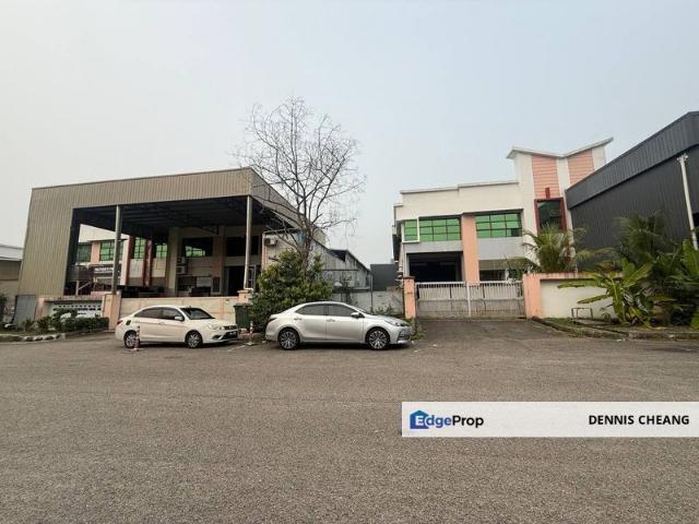 Warehouse for rent in Desa Jaya, Johor Bahru