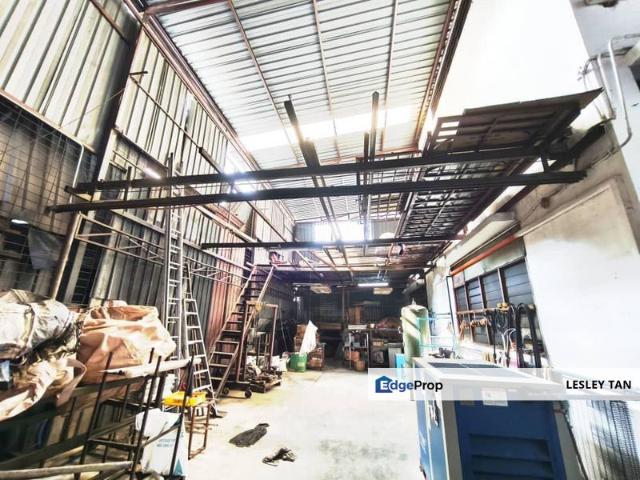 Warehouse for sale in Desa Jaya, Johor Bahru