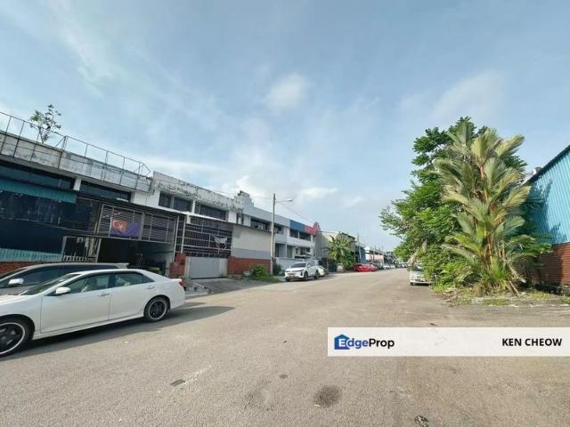 Warehouse for sale in Johor