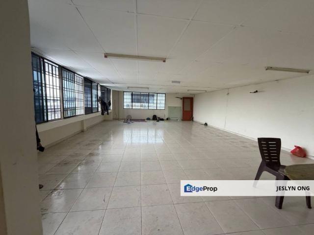 Warehouse for rent in Desa Jaya, Johor Bahru