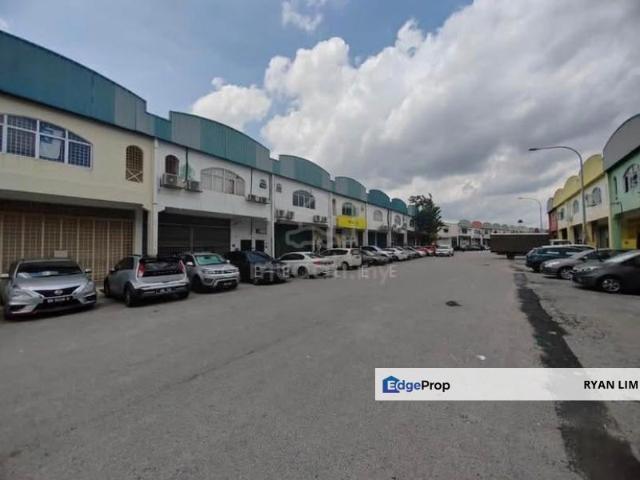 Warehouse for sale in Kepong