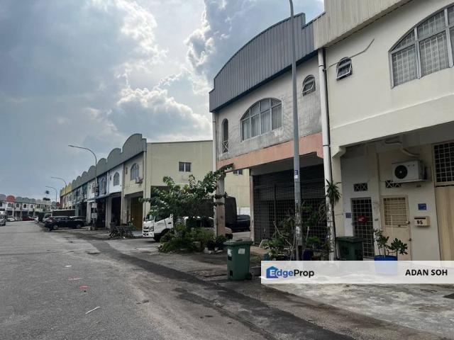 Warehouse for sale in Selayang, Selangor