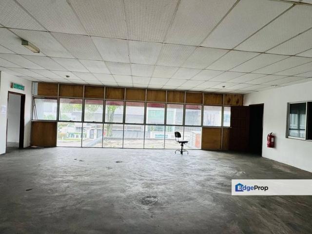 Warehouse for sale in Pekan Nanas, Johor