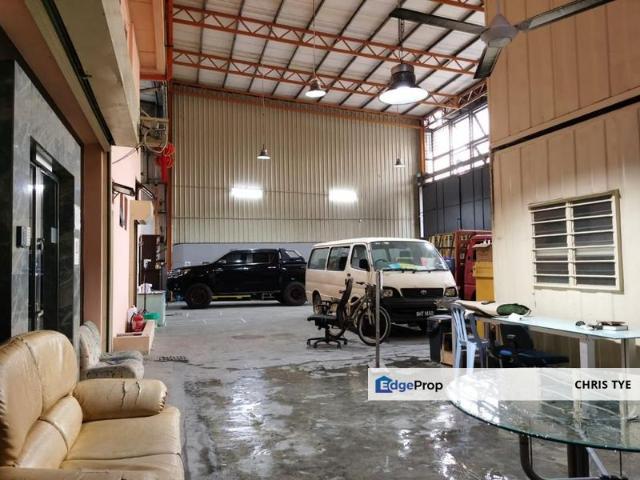 Warehouse for rent in Puchong, Majlis Bandaraya Subang Jaya