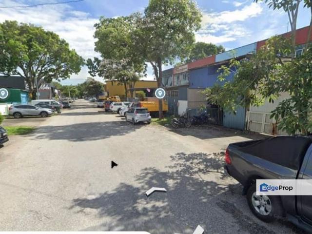 Warehouse for rent in Taman Perindustrian Puchong, Majlis Bandaraya Subang Jaya