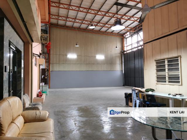 Warehouse for rent in Petaling, Subang Jaya