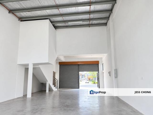 Warehouse for rent in Taman Perindustrian Puchong Utama, Majlis Bandaraya Subang Jaya