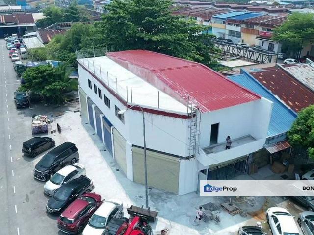 Warehouse for rent in Taman Perindustrian Puchong Utama, Majlis Bandaraya Subang Jaya