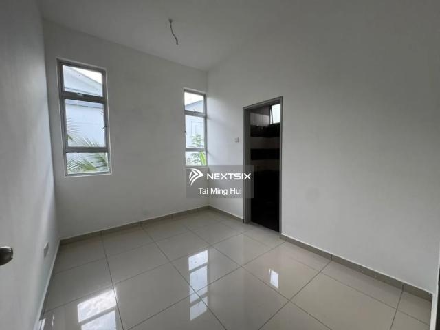 Warehouse for sale in Petaling, Alam Impian
