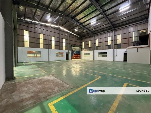 Warehouse for rent in Taman Perindustrian Puchong, Majlis Bandaraya Subang Jaya