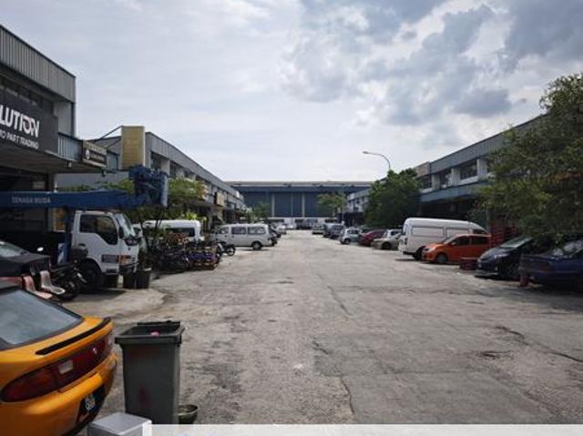 Warehouse for rent in Petaling, Subang Jaya