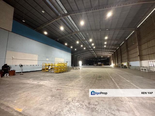 Warehouse for rent in Petaling, Alam Impian