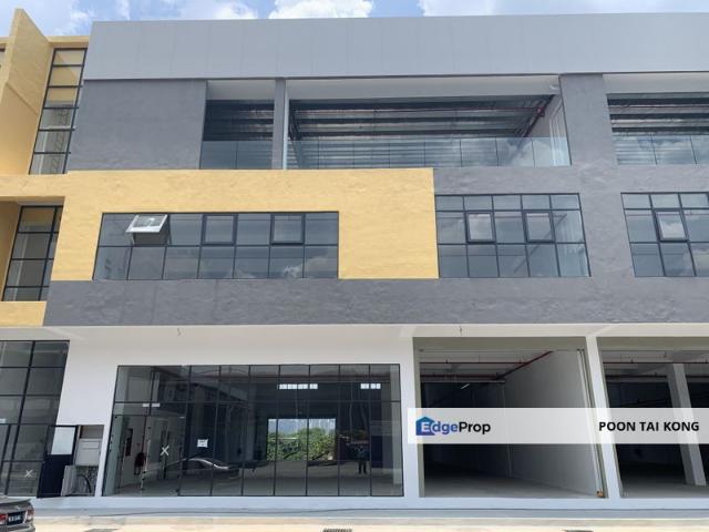 Warehouse for rent in Petaling, Alam Impian