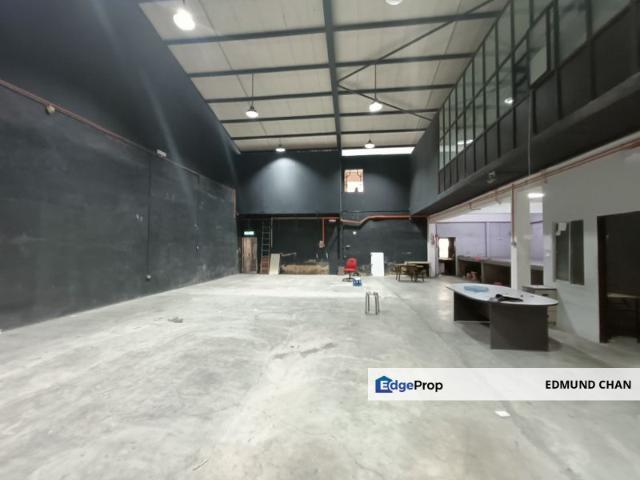 Warehouse for rent in Petaling, Alam Impian