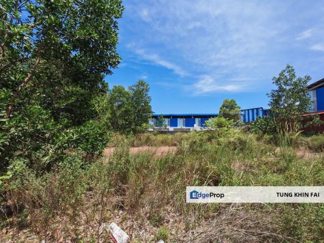 Warehouse for sale in Malaka
