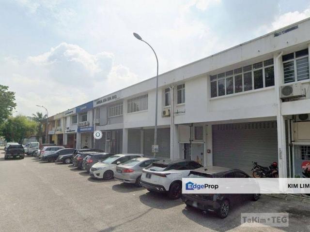 Warehouse for rent in Majlis Bandaraya Subang Jaya, Petaling