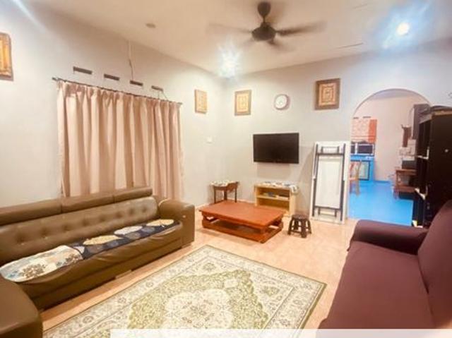 House for rent in Malaka