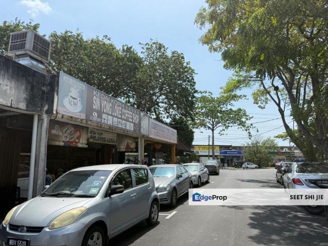 Shop for rent in Malaka