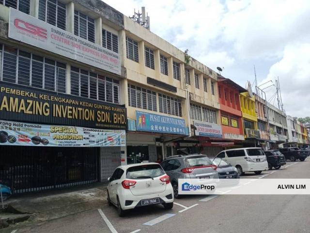 Shop for rent in Bukit Ledang, Johor