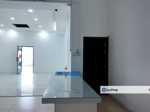 Shop for rent in Bukit Ledang, Johor