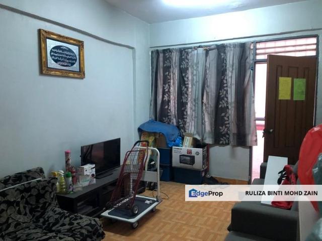 Flat for sale in Petaling, Subang Jaya