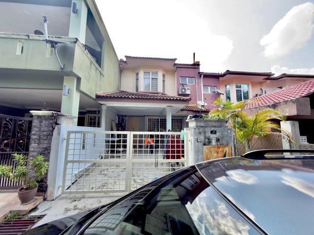 Terraced House for sale in Langat, Selangor
