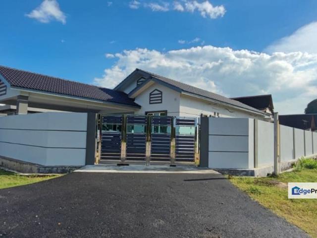 House for sale in Malaka