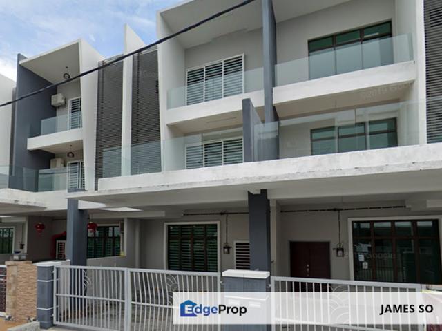 House for sale in Malaka