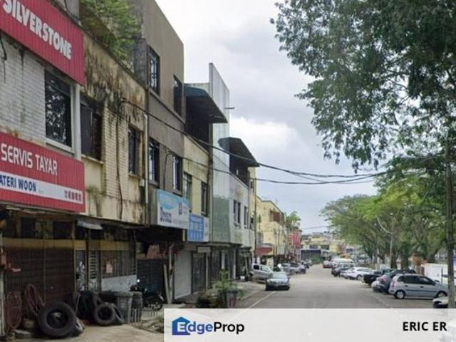 Shop for sale in Kulai