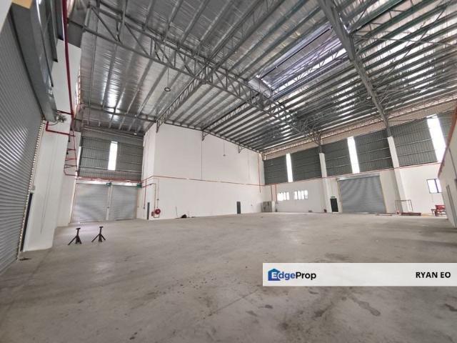 Warehouse for rent in Taman Perusahaan Ringan Pulai, Johor Bahru