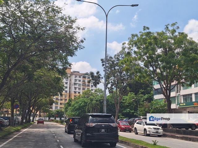 Shop for sale in Petaling, Damansara Damai