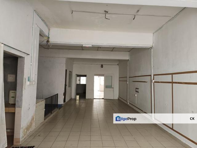 Shop for rent in Petaling, Subang Jaya