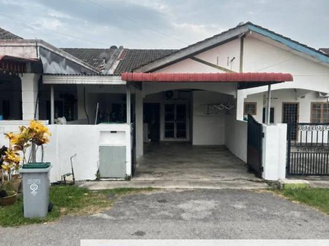 House for sale in Malaka
