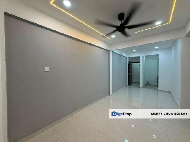 Flat for sale in Pontian