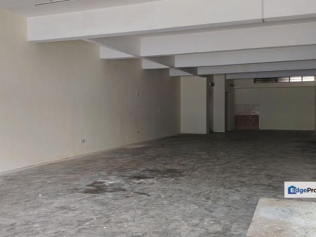 Shop for rent in Kajang, Langat