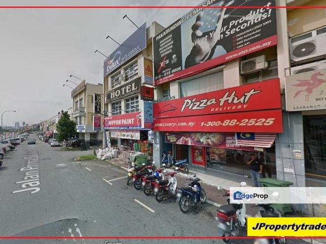 Shop for sale in Kajang, Langat
