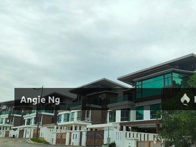 Residential House for sale in Petaling, Subang Jaya