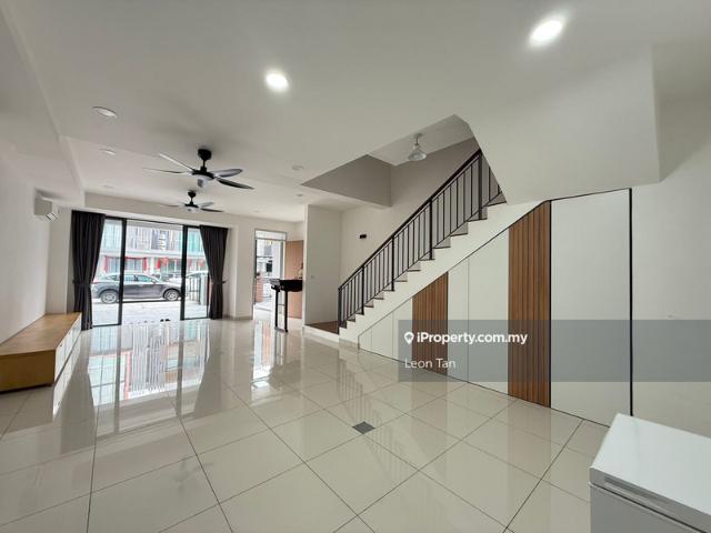 Townhouse for rent in Petaling, Subang Jaya