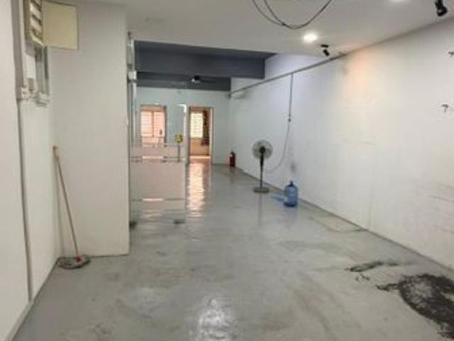 Shop for rent in Petaling, Subang Jaya