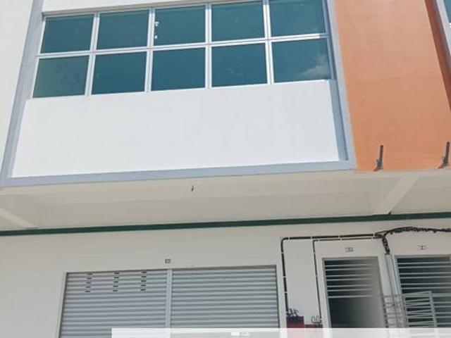 Shop for rent in Bukit Ledang, Johor