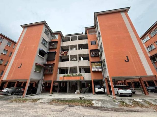 Flat for sale in Bukit Ledang, Johor