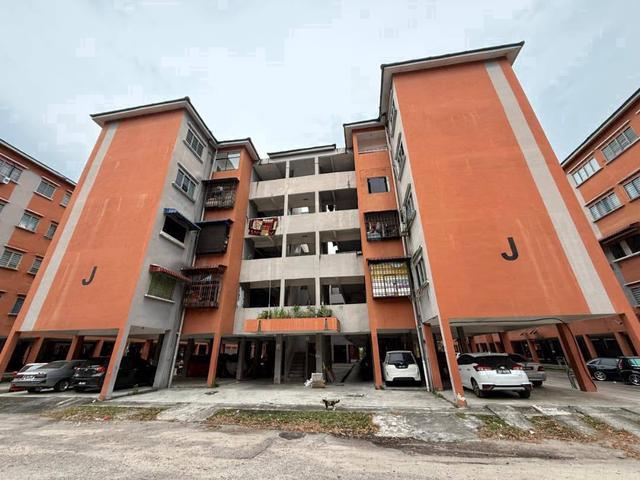 Flat for sale in Bukit Ledang, Johor