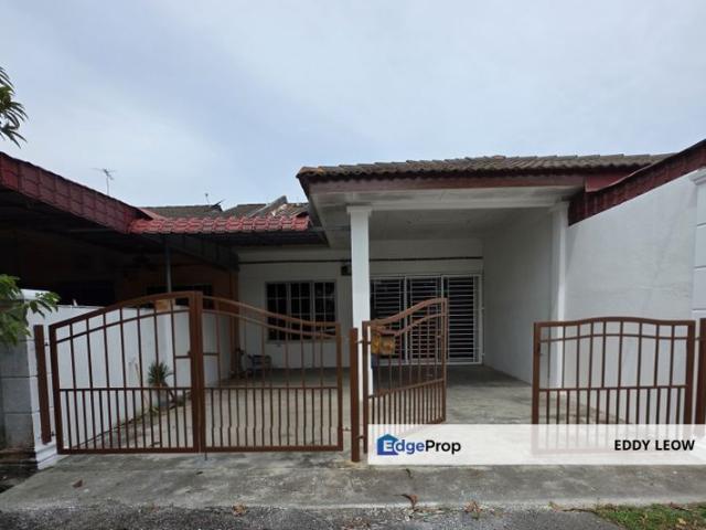 House for rent in Malaka