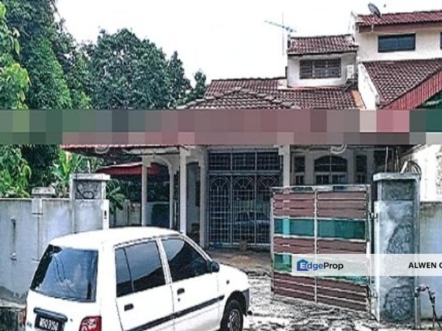 House for sale in Malaka