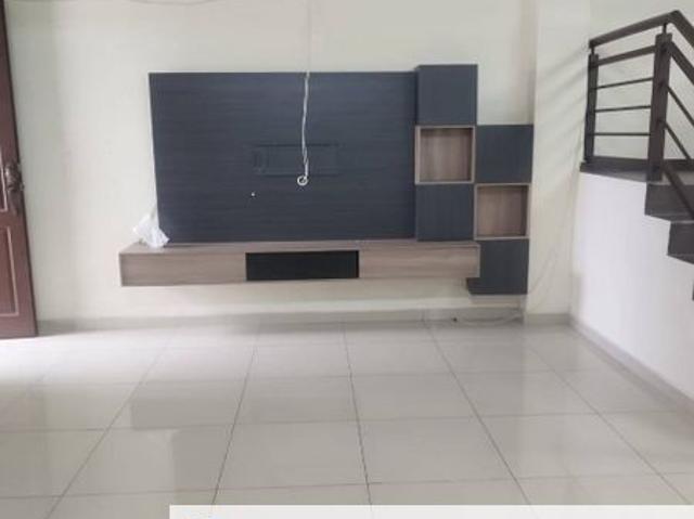 House for rent in Malaka