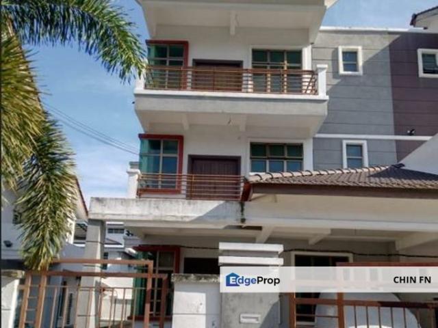 House for rent in Malaka