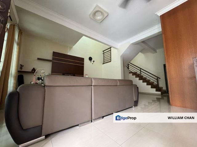 House for sale in Malaka