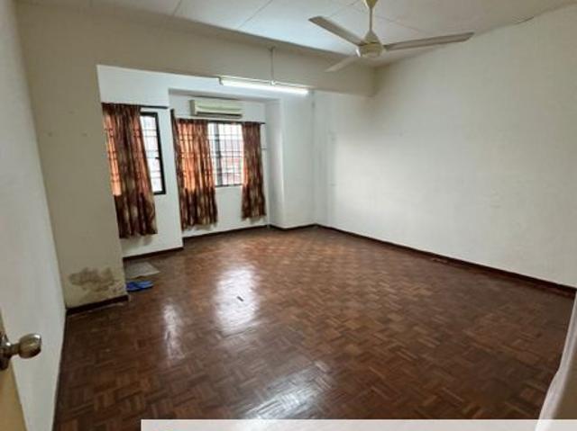 House for sale in Petaling, Subang Jaya