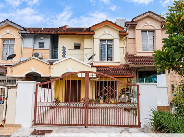 House for sale in Seri Kembangan, Majlis Bandaraya Subang Jaya