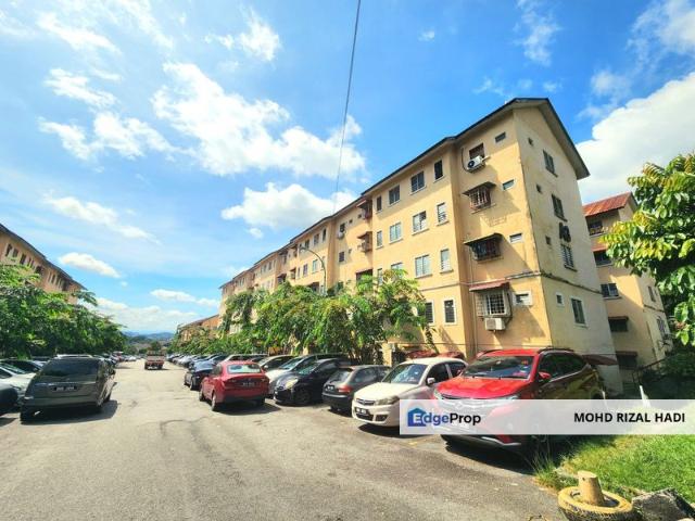 Flat for sale in Petaling, Subang Jaya